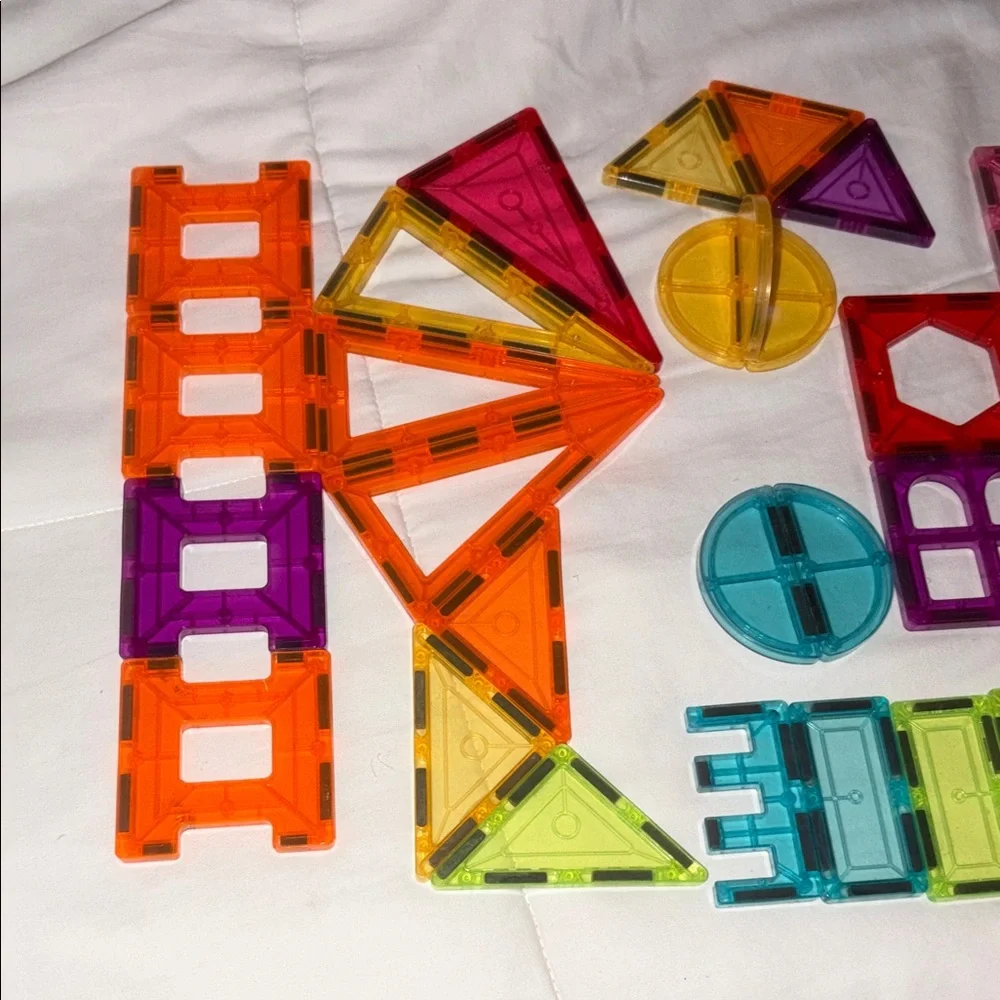 Translucent Magnetic Rainbow Building Blocks Set (37 pieces)